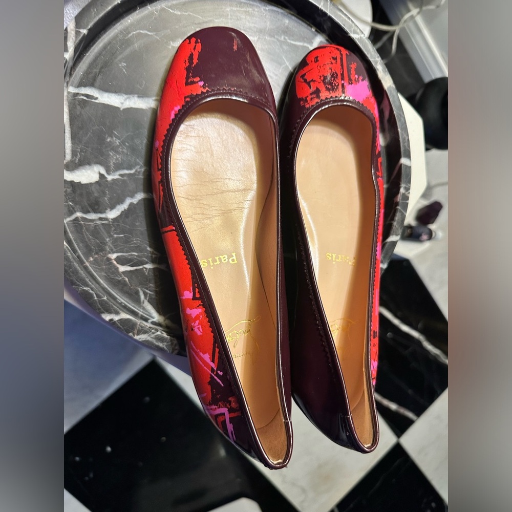Christian Louboutin graffiti maroon flats 38 EXCELLENT